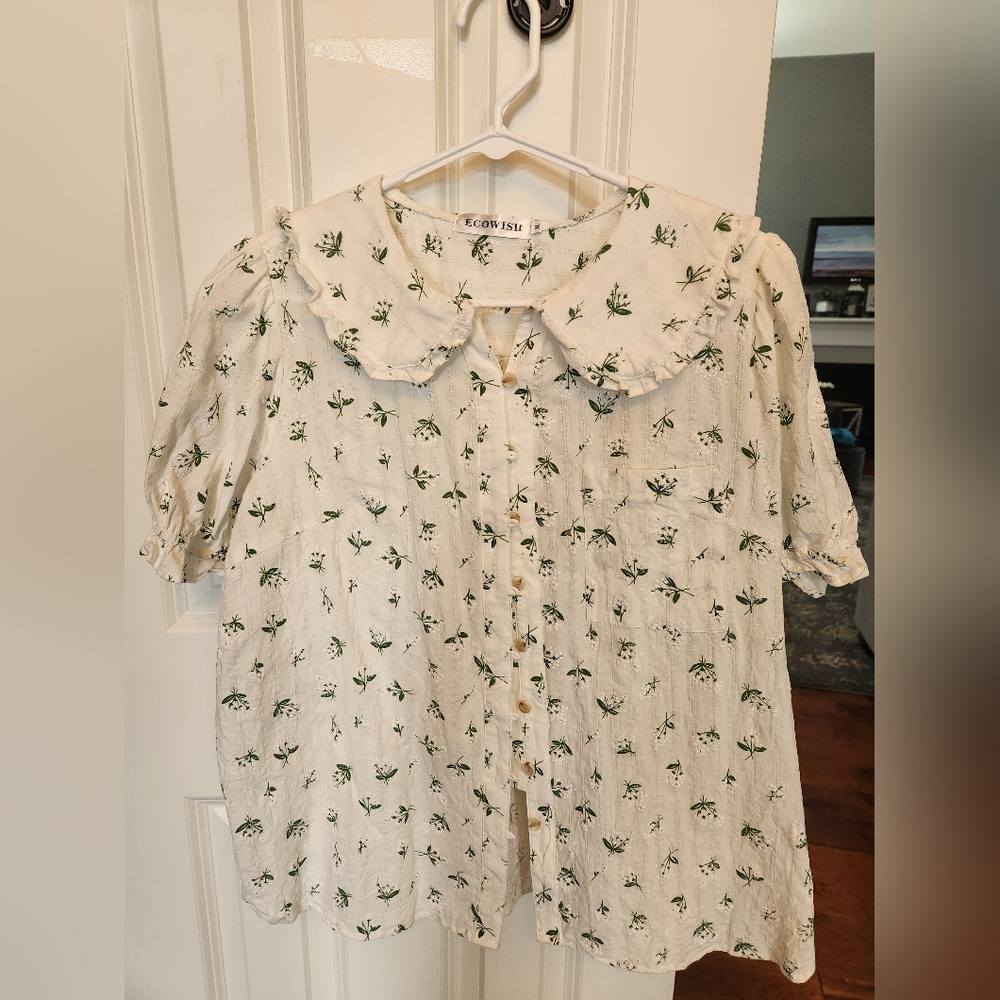 Ecowish Short Sleeve Button Down Peter Pan Collar- Size XL - Picture 6 of 10